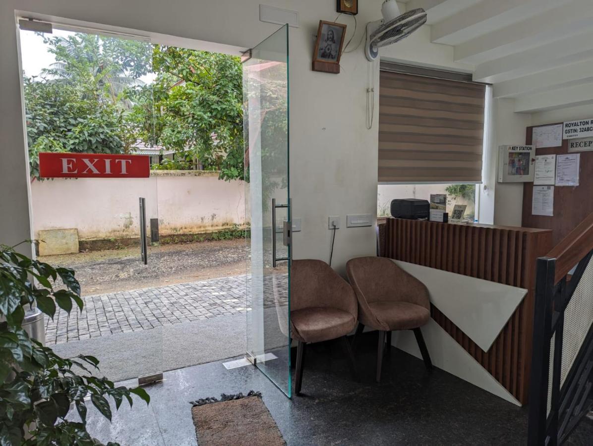 Royalton Residency Hotel Mundakayam Exterior photo